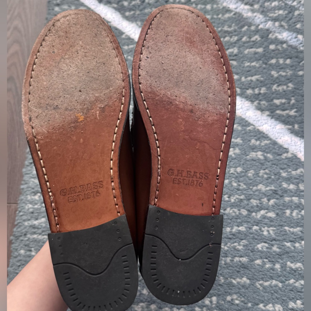 G.H. Bass & Co. Men's Brown and White Loafers - Picture 3 of 3